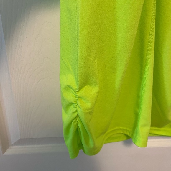 New Balance Racerback Tank top -Youth size 10-12 - Picture 6 of 6